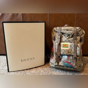 Gucci Courrier Soft BackpackGG Supreme Embroidered Patches